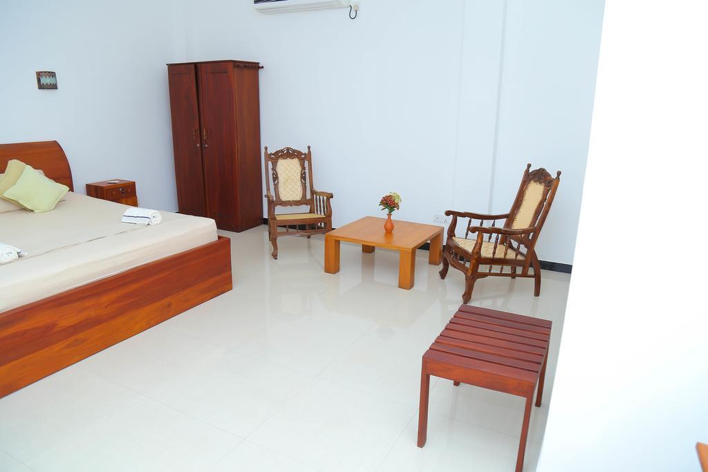 Aurora Hotel Hikkaduwa Esterno foto