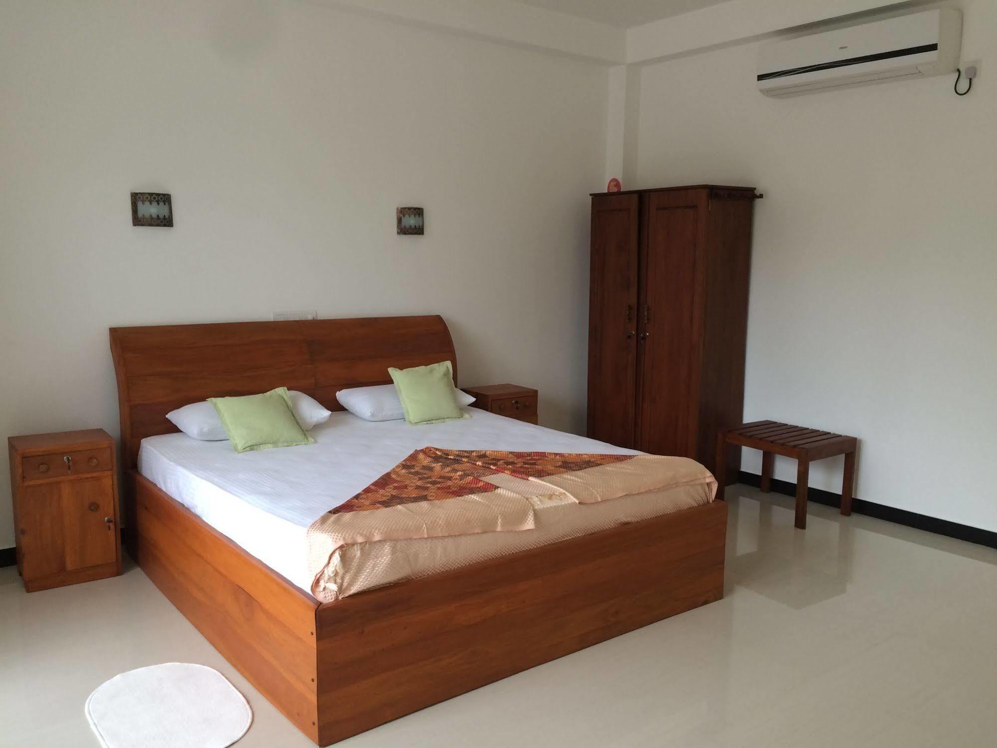 Aurora Hotel Hikkaduwa Esterno foto
