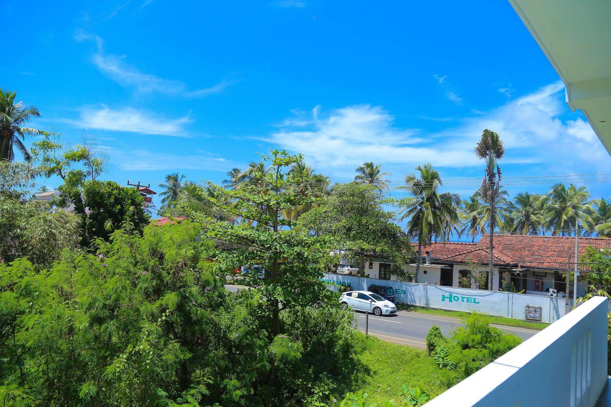 Aurora Hotel Hikkaduwa Esterno foto